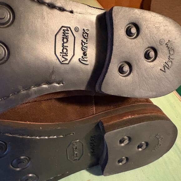 MINT Mens Trask 30-2240 Brown Suede Chelsea Pull On Boots Size 10.5 M Vibram - Picture 11 of 12
